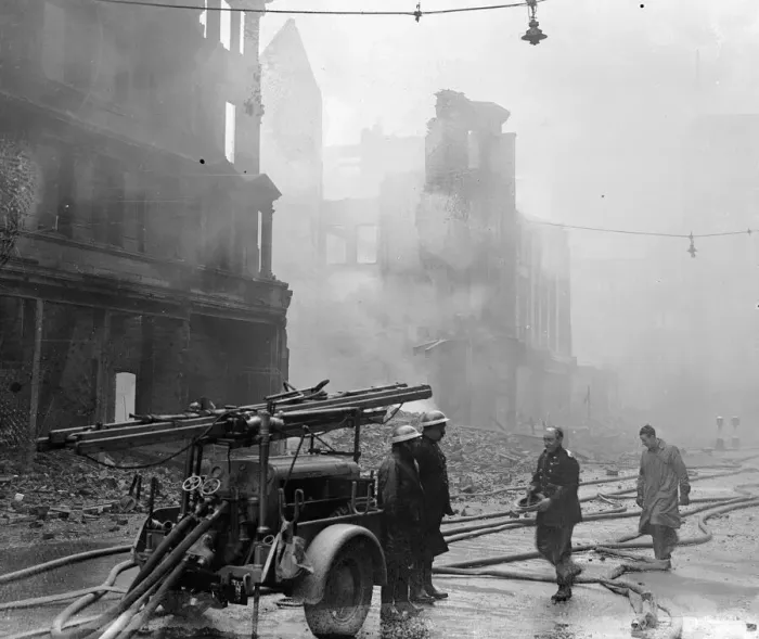 Framed Print : Air raids on Birmingham on the nights of 9th and 10th April 1941 Framed Print : Air raids on Birmingham on the nights of 9th and 10th April 1941