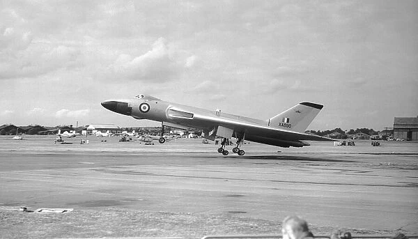 Aircraft AVRO Vulcan B1 V force bomber comes in to land at the SBAC Farnborough Air Show