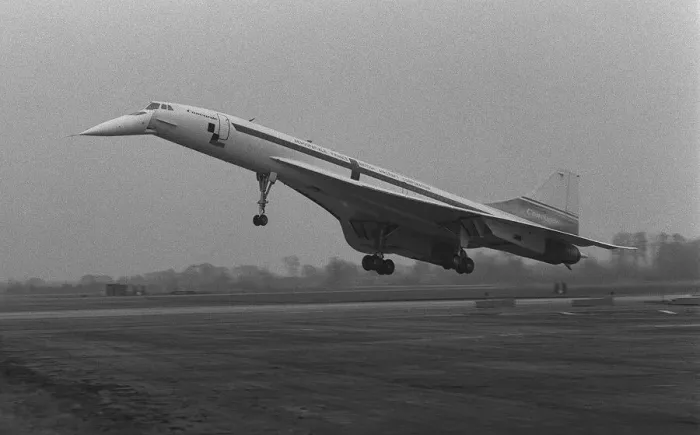 Framed Print : Aircraft BAC Aerospatiale Concorde 002 1st Landing April 1969 - The British built Framed Print : Aircraft BAC Aerospatiale Concorde 002 1st Landing April 1969 - The British built