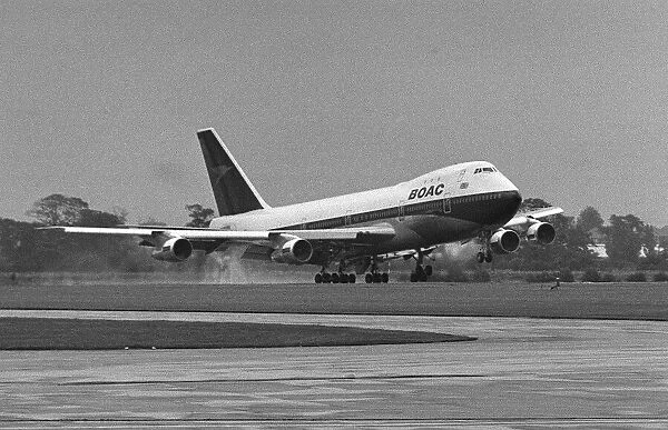 Aircraft BOAC Boeing 747 136 Aug 1970 First BOAC Boeing 747 Jumbo jet to land at