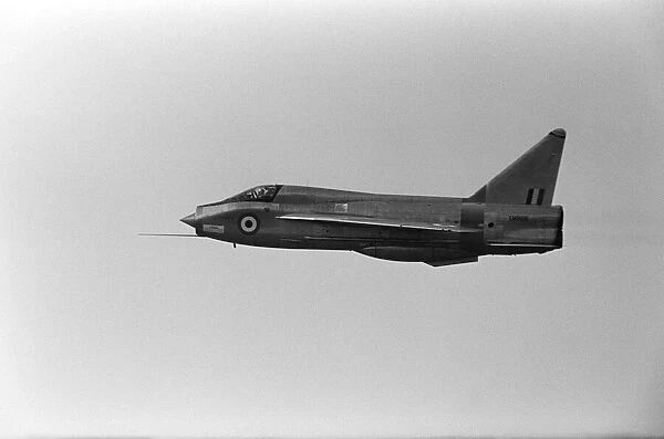 Aircraft English Electric Lightning T4 - the aircraft used a chase plane in the TSR2