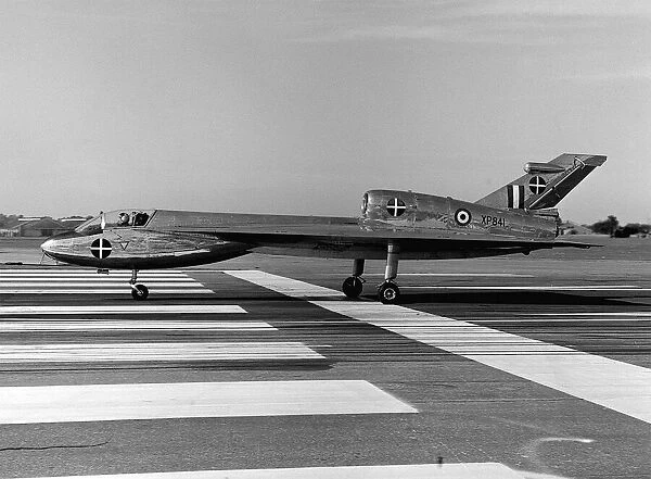 Aircraft Handley Page HP115 XP841 Sept 1962 experimental aircraft lines up for