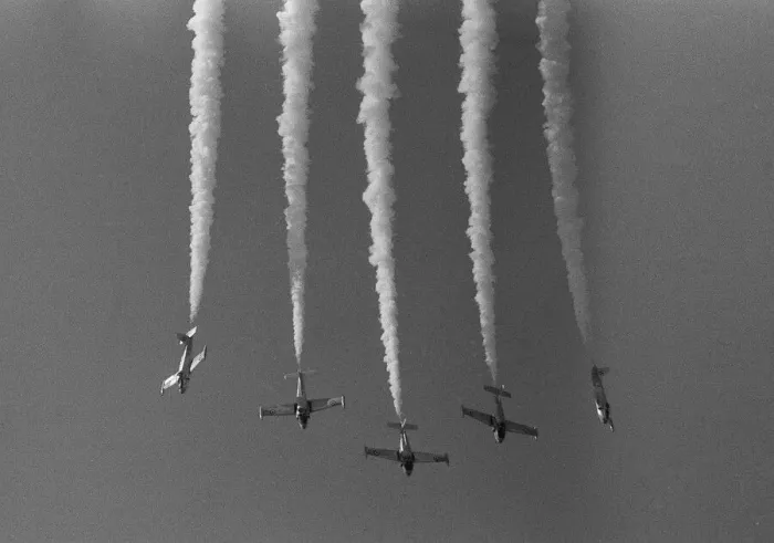 Framed Print : Aircraft Jet Provost trainers turn on the smoke Sept 1962 while flying in formation