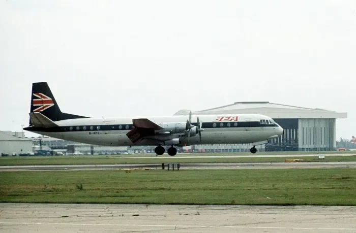 Framed Print : Aircraft Vickers Vanguard lands at Heathrow Airport October 1971 Framed Print : Aircraft Vickers Vanguard lands at Heathrow Airport October 1971