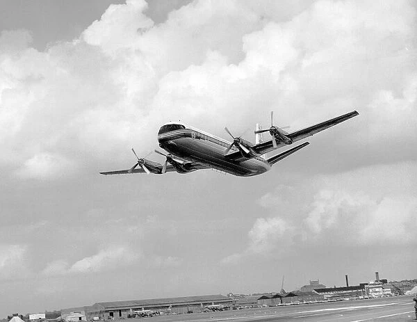 Aircraft Vickers Vanguard Sept 1960 airliner during flying display at the SBAC