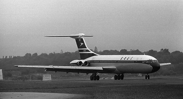Aircraft Vickers VC10 in BOAC colours rolls on to the runway for it