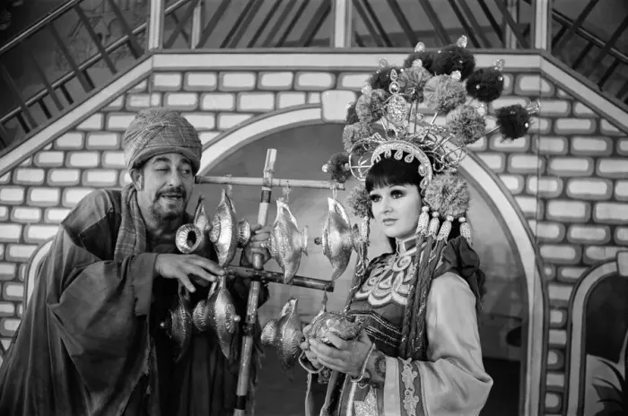 Framed Print : Aladdin, Pantomime, Photo-call, Birmingham Hippodrome, 20th December 1974 Framed Print : Aladdin, Pantomime, Photo-call, Birmingham Hippodrome, 20th December 1974
