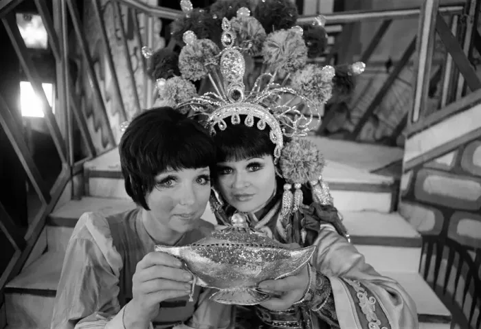 Framed Print : Aladdin, Pantomime, Photo-call, Birmingham Hippodrome, 20th December 1974 Framed Print : Aladdin, Pantomime, Photo-call, Birmingham Hippodrome, 20th December 1974