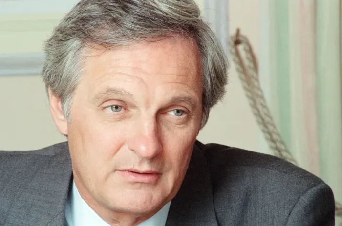 Framed Print : Alan Alda, American actor, in the UK to promote new film, Betsys Wedding