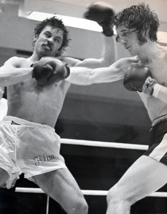 Framed Print : Alan Buchanan boxer 25th November 1974 outpointed fighting George McKay Framed Print : Alan Buchanan boxer 25th November 1974 outpointed fighting George McKay