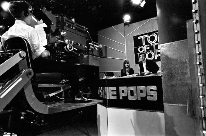 Framed Print : Alan Freeman at rehearsals for Top of the Pops at the BBC, Studio G, Lime Grove, London