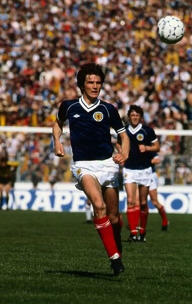 Alan Hansen in action for Scotland May 1982