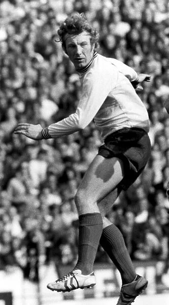 Alan Hinton in action for Derby County against Chelsea. 18th September 1971