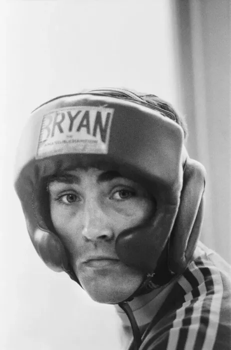 Framed Print : Alan Minter (born 17 August 1951) is a British former professional boxer who competed Framed Print : Alan Minter (born 17 August 1951) is a British former professional boxer who competed