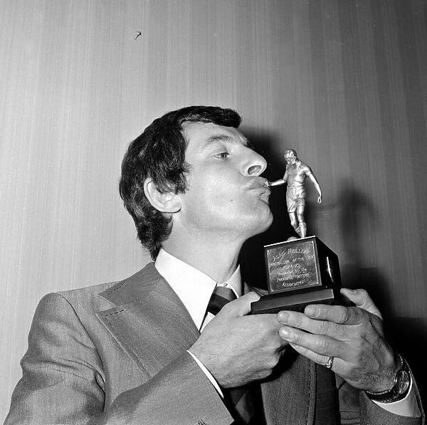 Alan Mullery Football Player of Fulham FC - May 1975 awarded with the Footballer of