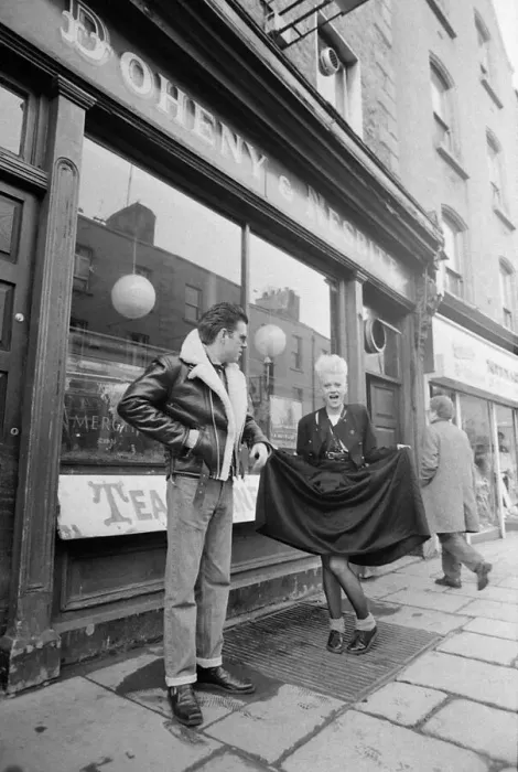 Framed Print : Alannah Currie and Tom Bailey who form pop duo The Thompson Twins pictured outside Framed Print : Alannah Currie and Tom Bailey who form pop duo The Thompson Twins pictured outside