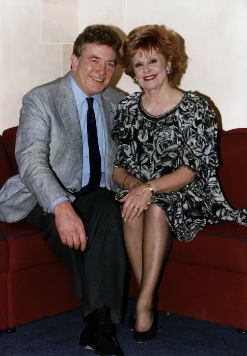 Framed Print : Albert Finney Actor and Barbara Knox apperaring on the Terry Wogan show Framed Print : Albert Finney Actor and Barbara Knox apperaring on the Terry Wogan show