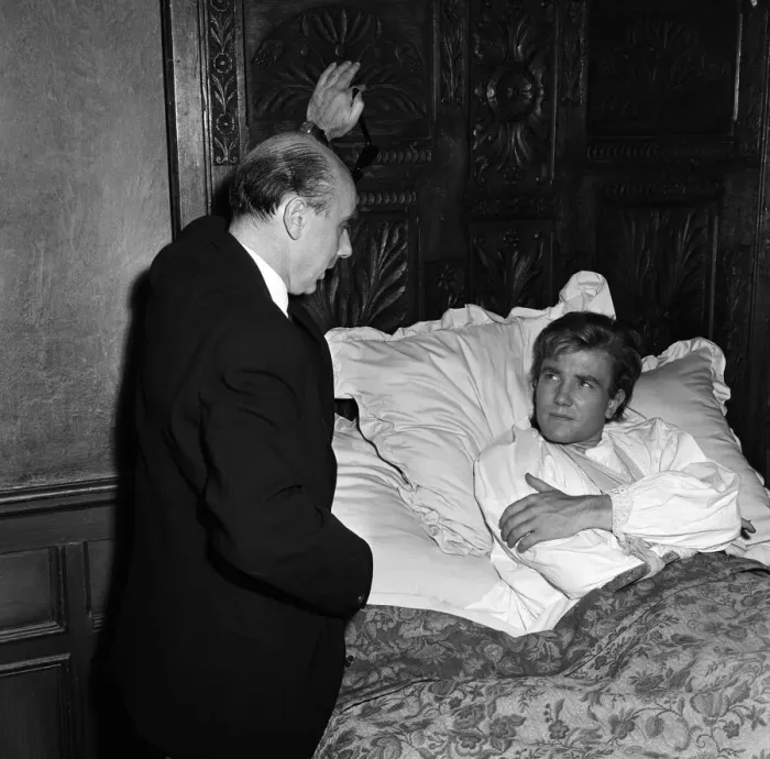 Framed Print : Albert Finney with Donald Zec on the set of Tom Jones'. 24th August 1962 Framed Print : Albert Finney with Donald Zec on the set of Tom Jones'. 24th August 1962