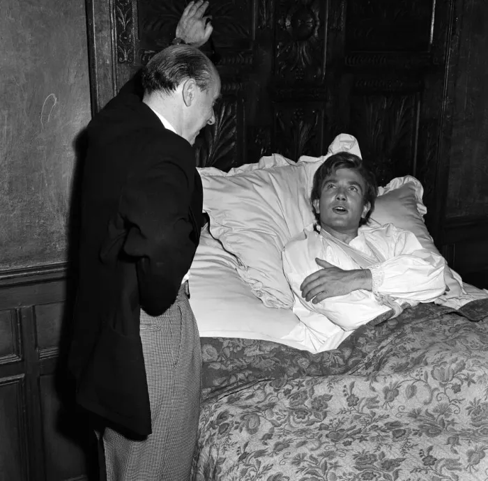 Framed Print : Albert Finney with Donald Zec on the set of Tom Jones'. 24th August 1962 Framed Print : Albert Finney with Donald Zec on the set of Tom Jones'. 24th August 1962