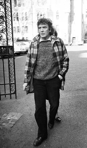 Albert Finney outside law courts after a divorce hearing. 16th November 1978