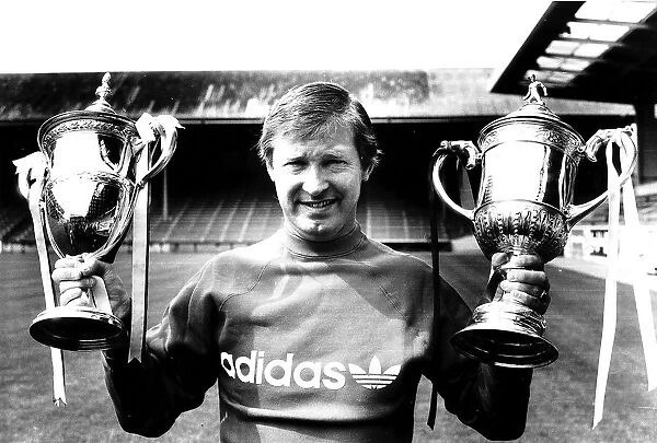 Alex Ferguson, Manager of Aberdeen who are League Champions of Scotland 1983  /  84