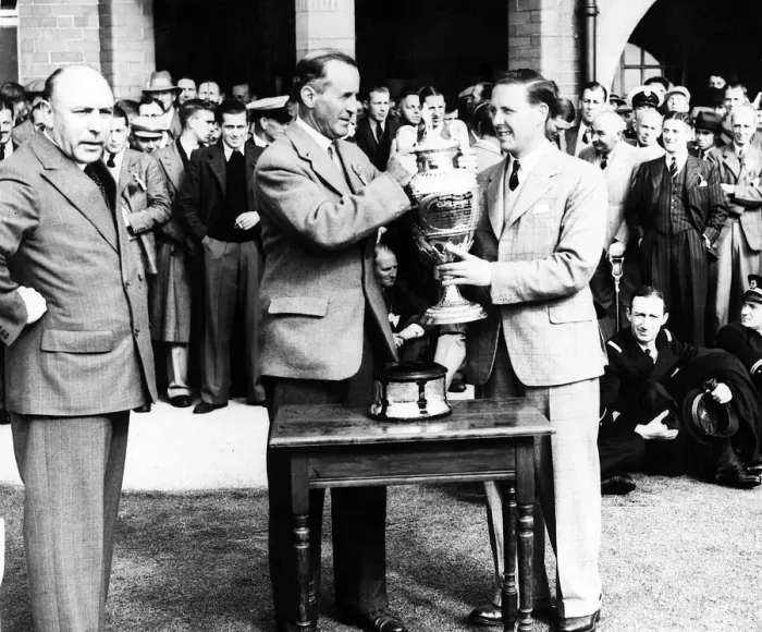 Framed Print : Alex Kyle receiving the amateur golf championship trophy from Mr Glover May 1936