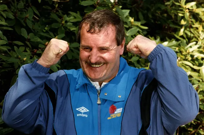 Framed Print : Alex Murphy Rugby League coach wearing umbro tracksuit and holding fists up