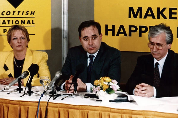 Alex Salmond, centre. What a difference a year makes. At the last SNP conference