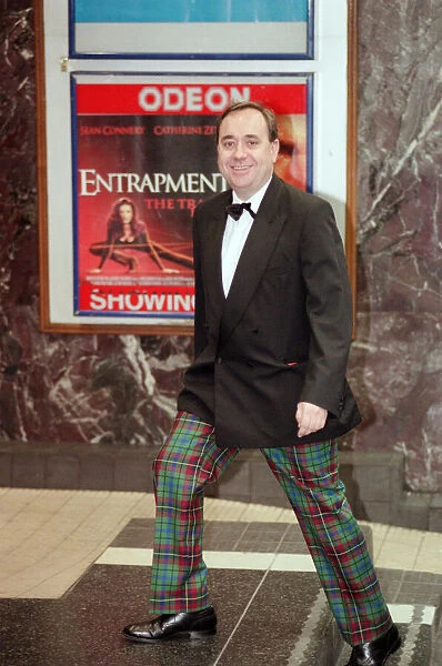 Alex Salmond at the film premiere of 'Entrapment'at the Odeon cinema