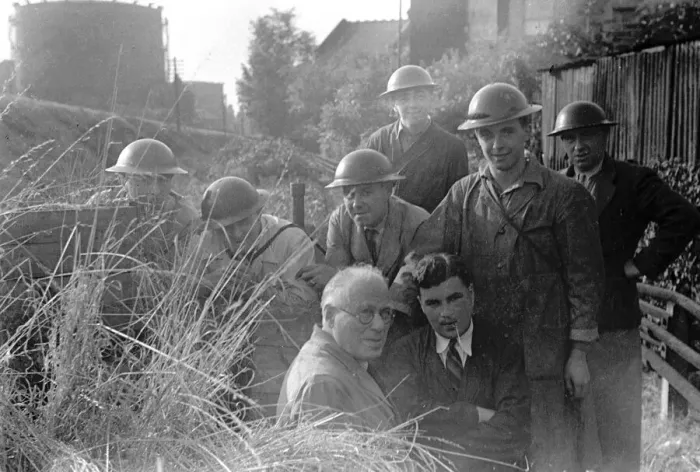 Framed Print : Alfieri. Member of the Home Guard. October 2nd 1940