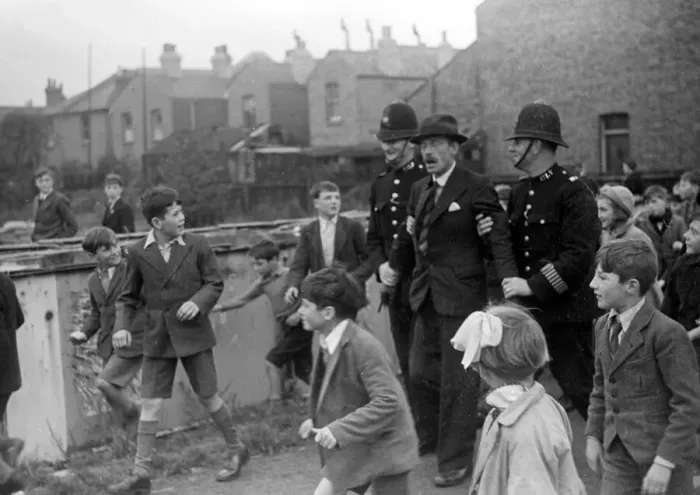 Framed Print : Alfieri. Police make an arrest during Invasion Exercises, Kingston, London Framed Print : Alfieri. Police make an arrest during Invasion Exercises, Kingston, London