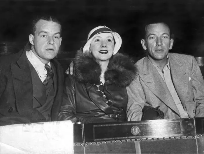 Framed Print : Alfred Lunt, Lynn Fontanne, the Lunts, as they are generally known seen here Framed Print : Alfred Lunt, Lynn Fontanne, the Lunts, as they are generally known seen here
