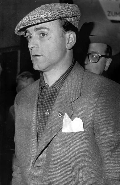 Alfredo di Stefano at Ringway airport in Manchester April 1957