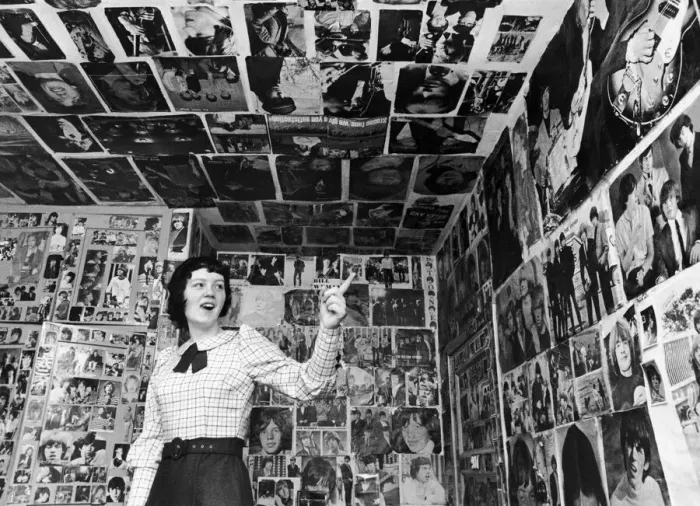 Framed Print : Its Alice in Dreamland. Alice, 18, is one of the Rolling Stones keenest fans