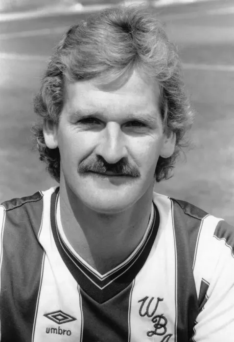 Framed Print : Alistair Robertson West Bromwich Albion football player August 1985