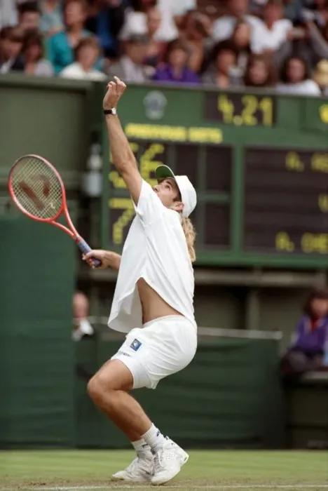 Framed Print : All England Lawn Tennis Championships at Wimbledon Mens Singles First Round match Framed Print : All England Lawn Tennis Championships at Wimbledon Mens Singles First Round match