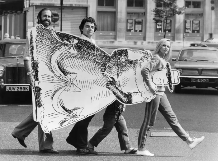 Framed Print : It was all rahter a puzzle for passers-by in London on Sunday