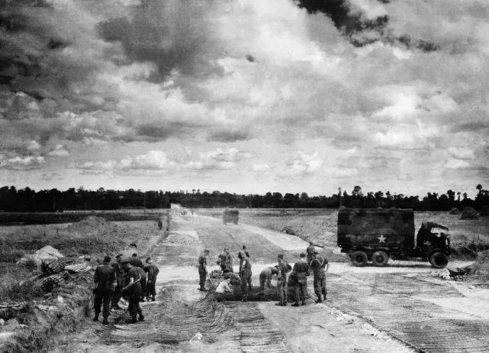 Framed Print : Allied troops proceed inland into Northern France on the mission to liberate France Framed Print : Allied troops proceed inland into Northern France on the mission to liberate France