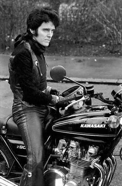 Alvin Stardust on a motorbike. January 1976 75-00022A-015