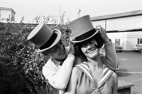Amanda Barrie and Billy Fury on the set of 'I ve Gotta Horse'