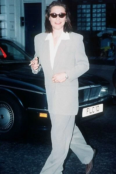 Amanda Donohoe actress leaving court 1994