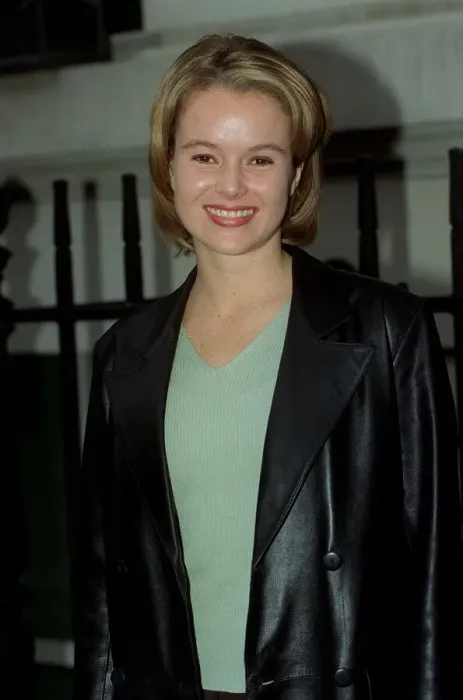 Framed Print : Amanda Holden Actress April 98 Who is staring in a new BBC comedy series Kiss Me Framed Print : Amanda Holden Actress April 98 Who is staring in a new BBC comedy series Kiss Me