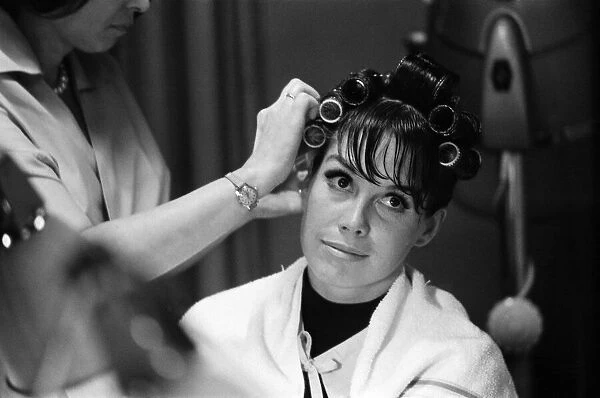 American actress, Mary Tyler Moore, pictured at the hairdressers at the Dorchester Hotel