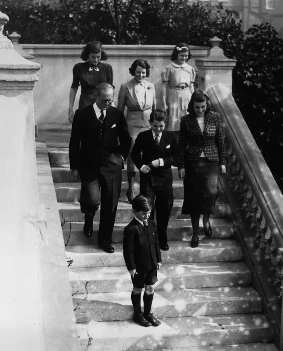 Framed Print : American Ambassador to Britain Mr Joseph Kennedy arrives in London with his wife Rose Framed Print : American Ambassador to Britain Mr Joseph Kennedy arrives in London with his wife Rose