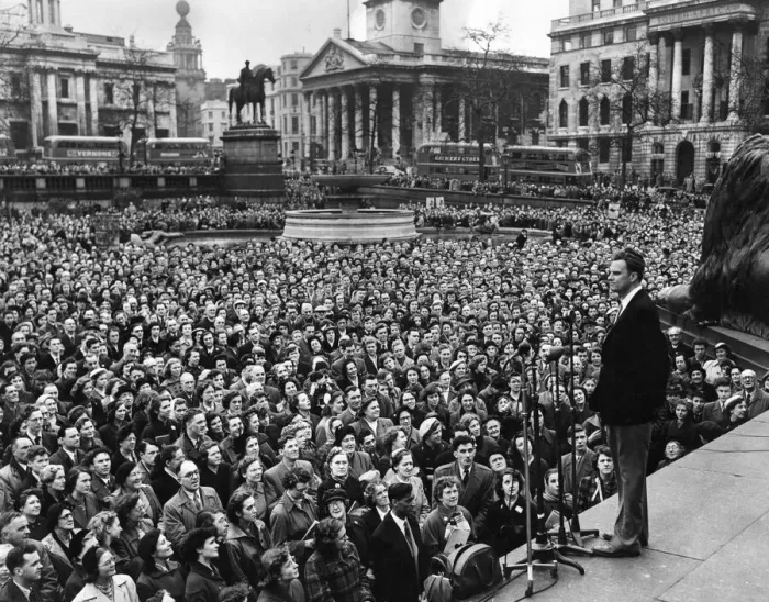 Framed Print : American evangelist Billy Graham speaks to a huge crowd gathered at Traflagar Square in