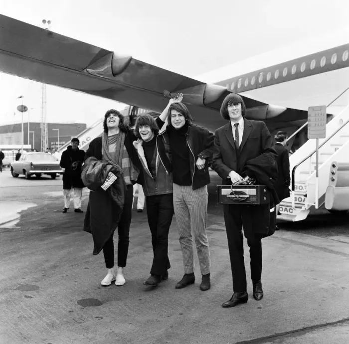 Framed Print : American group The Lovin Spoonful arrive at London airport from New York Framed Print : American group The Lovin Spoonful arrive at London airport from New York