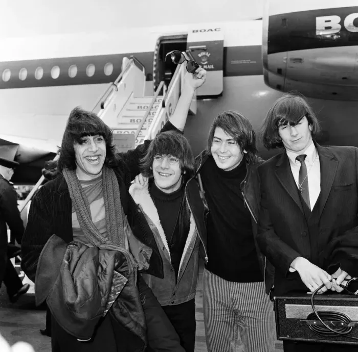 Framed Print : American group The Lovin Spoonful arrive at London airport from New York Framed Print : American group The Lovin Spoonful arrive at London airport from New York