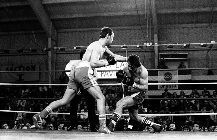 Framed Print : American middleweight boxer Vito Antuofermo in action during the defence of his WBA