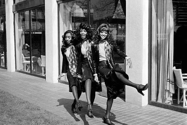 American Pop Group The Three Degrees. April 1975 75-2139-004