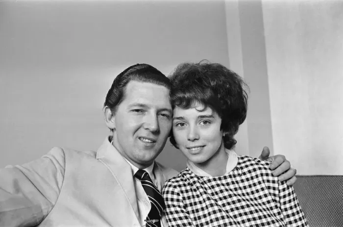 Framed Print : American rock and roll singer Jerry Lee Lewis with his third wife Myra who he married Framed Print : American rock and roll singer Jerry Lee Lewis with his third wife Myra who he married